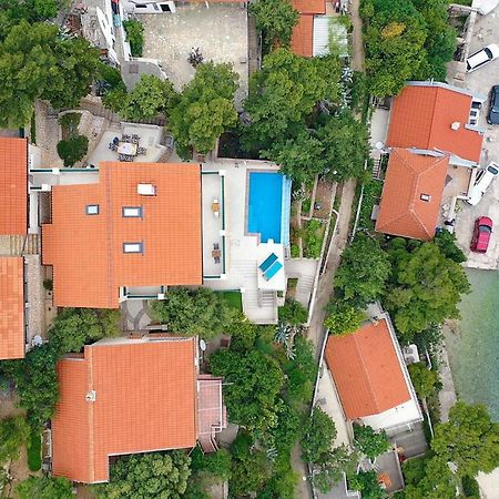 Villa Relax , With Seaview And Two Pools Near Beach Стариград Экстерьер фото